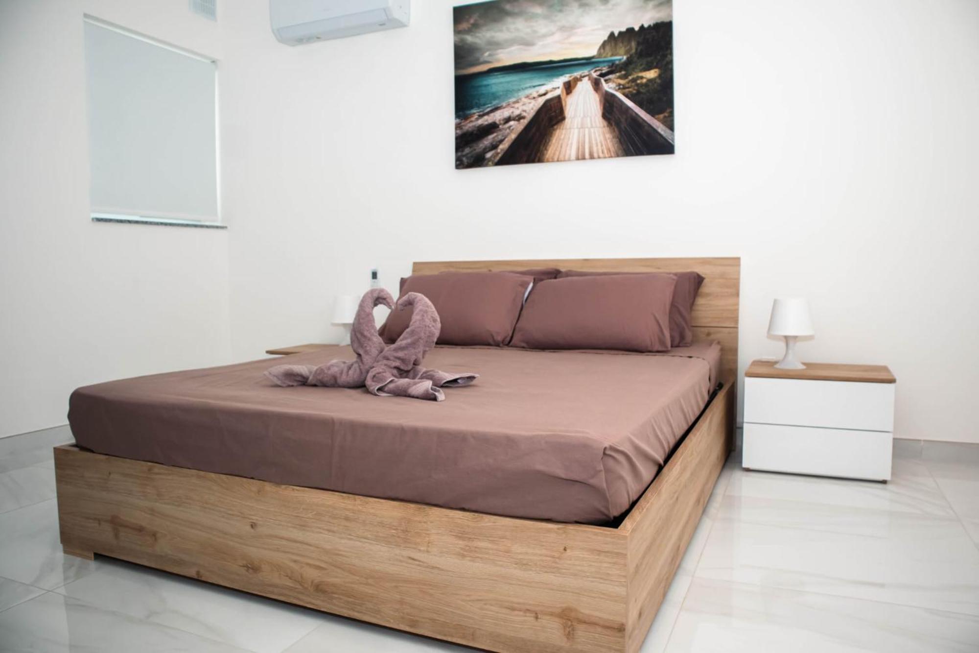 Apartment Brend New One Bedroom Penthouse